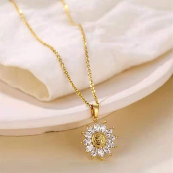 Golden Vermiculite To Sunflower Pendant Personalized Titanium Steel Necklace Women Fresh Trend Fashion Jewelry
